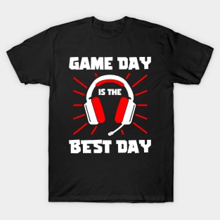 Game day is the best day. Funny Gamer Gift Idea T-Shirt